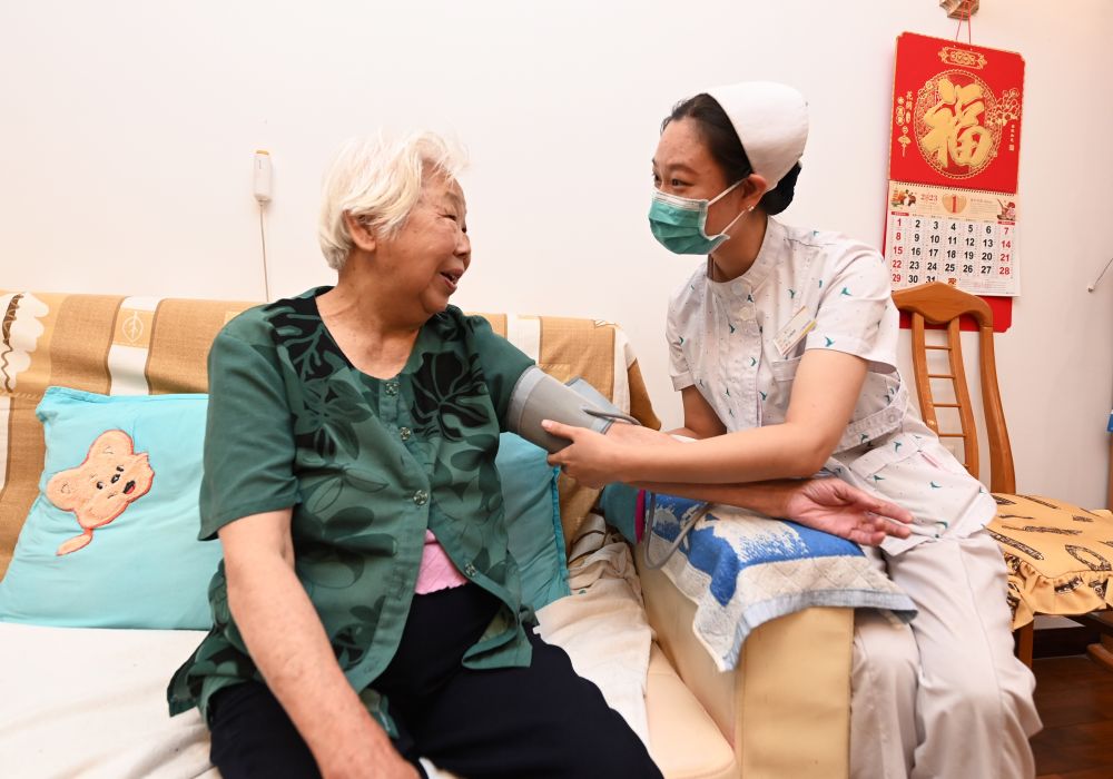 扎實(shí)推動(dòng)經(jīng)濟(jì)高質(zhì)量發(fā)展——以習(xí)近平同志為核心的黨中央今年以來引領(lǐng)中國經(jīng)濟(jì)持續(xù)恢復(fù)、穩(wěn)中求進(jìn)述評(píng)