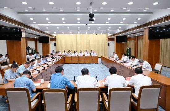 跟著總書(shū)記看中國(guó)丨浙江科技特派員：把論文寫(xiě)在大地上 把成果留在百姓家