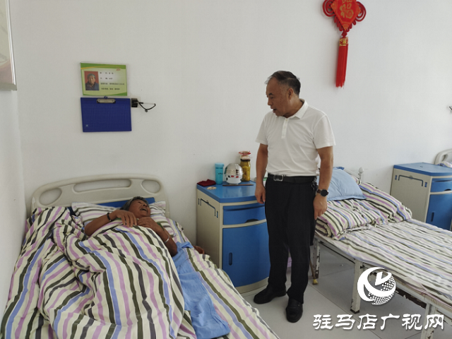 駐馬店市政協(xié)四屆副主席、市殘聯(lián)名譽主席張銀良深入基層宣講河南省殘聯(lián)第八次代表大會精神