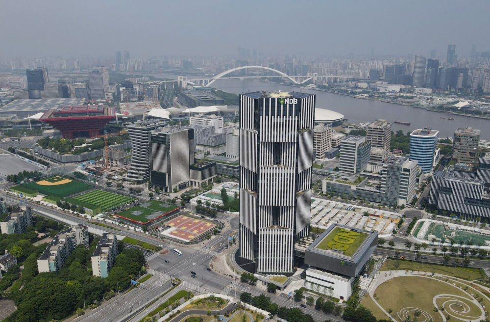 在相互砥礪、合作共贏的人間正道上攜手同行——寫在習(xí)近平主席即將出席金磚國家領(lǐng)導(dǎo)人第十五次會晤并對南非進(jìn)行國事訪問之際