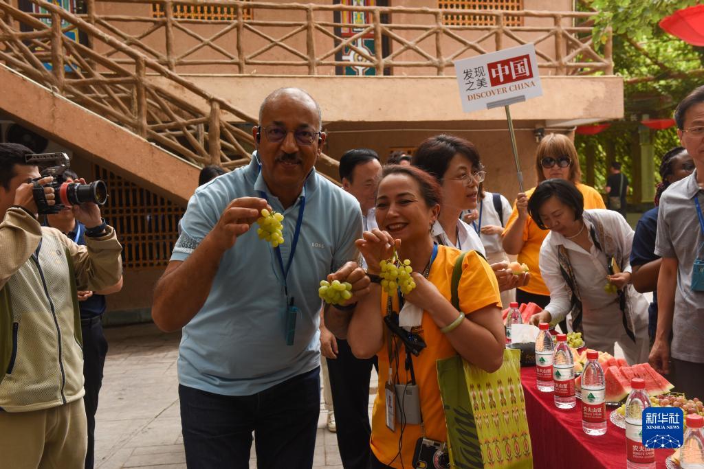 新疆值得向全世界推薦——駐華外交官“發(fā)現(xiàn)中國之美”新疆行活動紀(jì)實(shí)