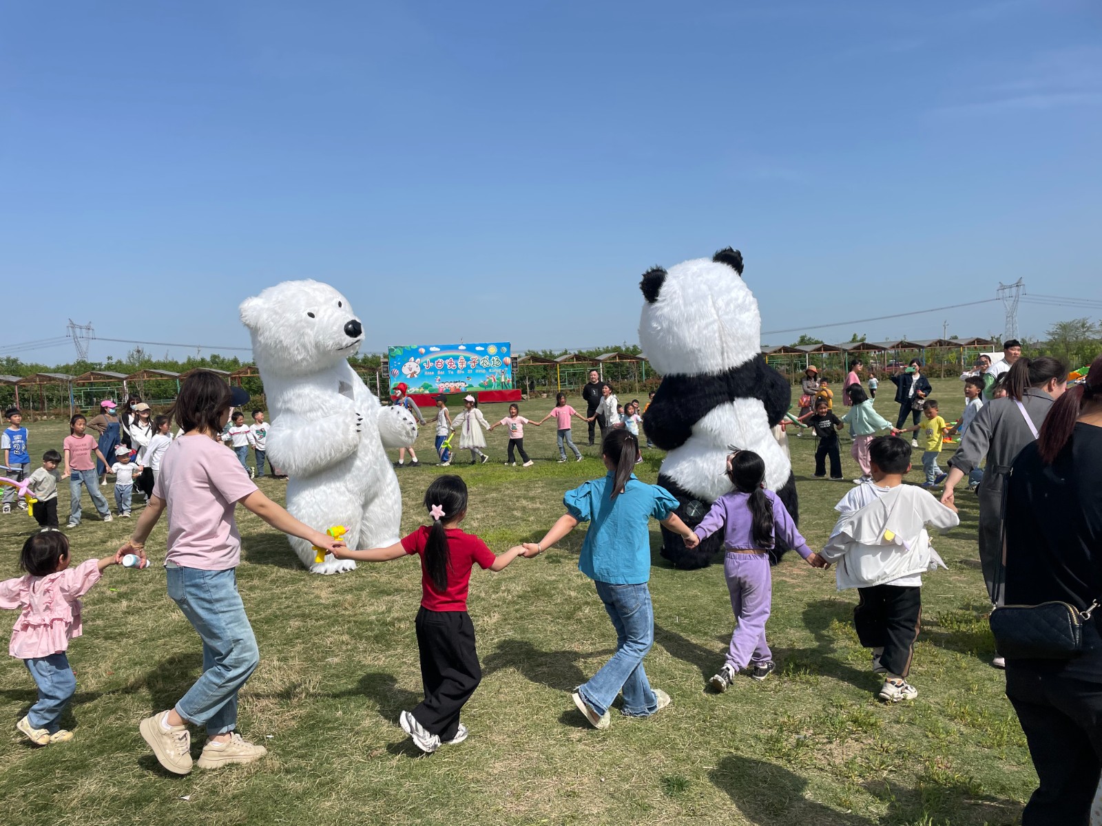 沿著南水北調(diào)中線看發(fā)展丨搬得出能致富！看河南各地“移民村”如何變身“宜民村”