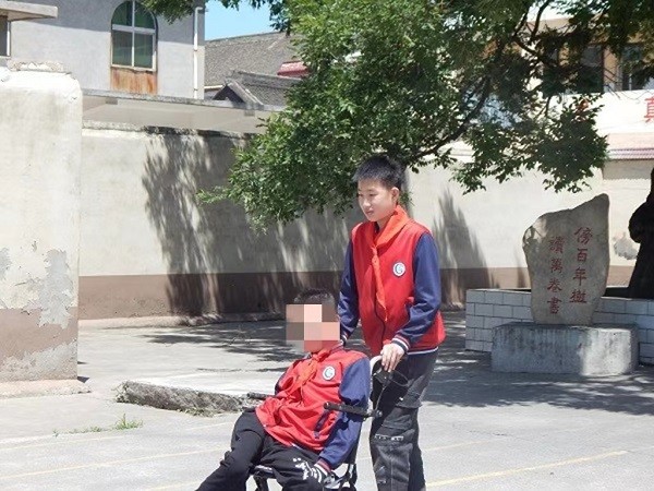 “新時代好少年”賀祉皓：同學(xué)有難就幫一把、扶一把 把愛心傳遞下去