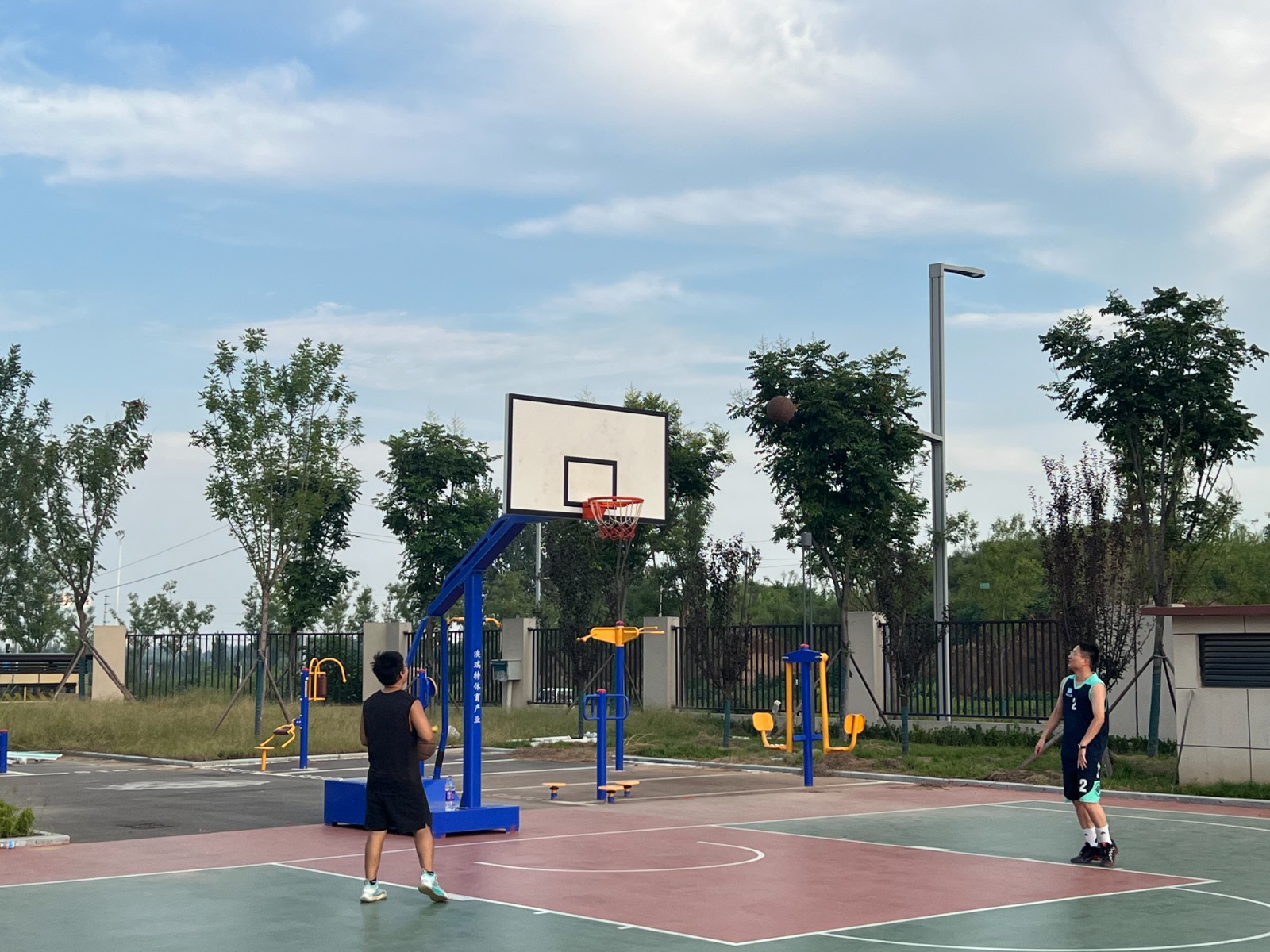 “中原再造新高峰”之保障篇丨航空港區(qū)：構建“吃住行游娛教”全場景