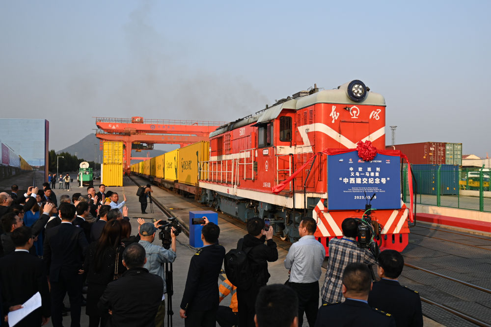 第1視點(diǎn)丨總書記考察的這個(gè)地方，讓“中國制造”走遍全球