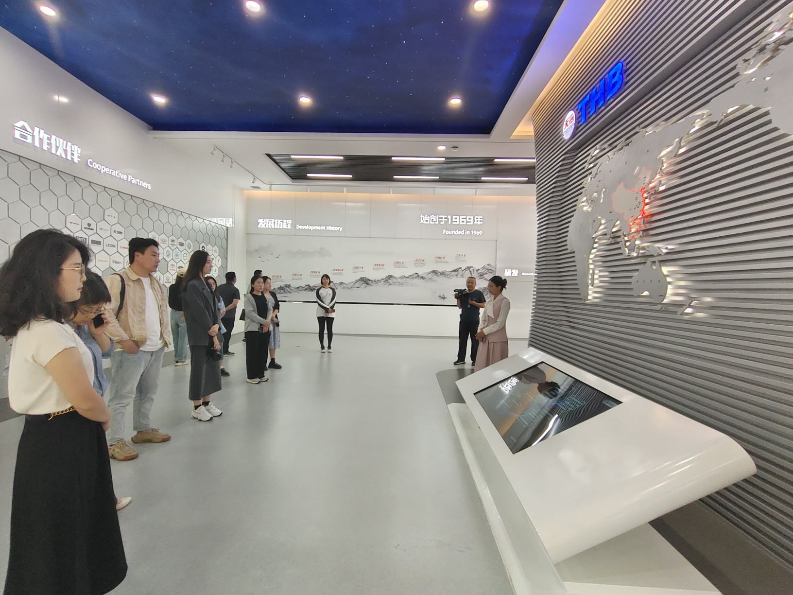 做強鏈主育集群！看鶴壁如何布局新能源及智能網(wǎng)聯(lián)汽車產(chǎn)業(yè)發(fā)展