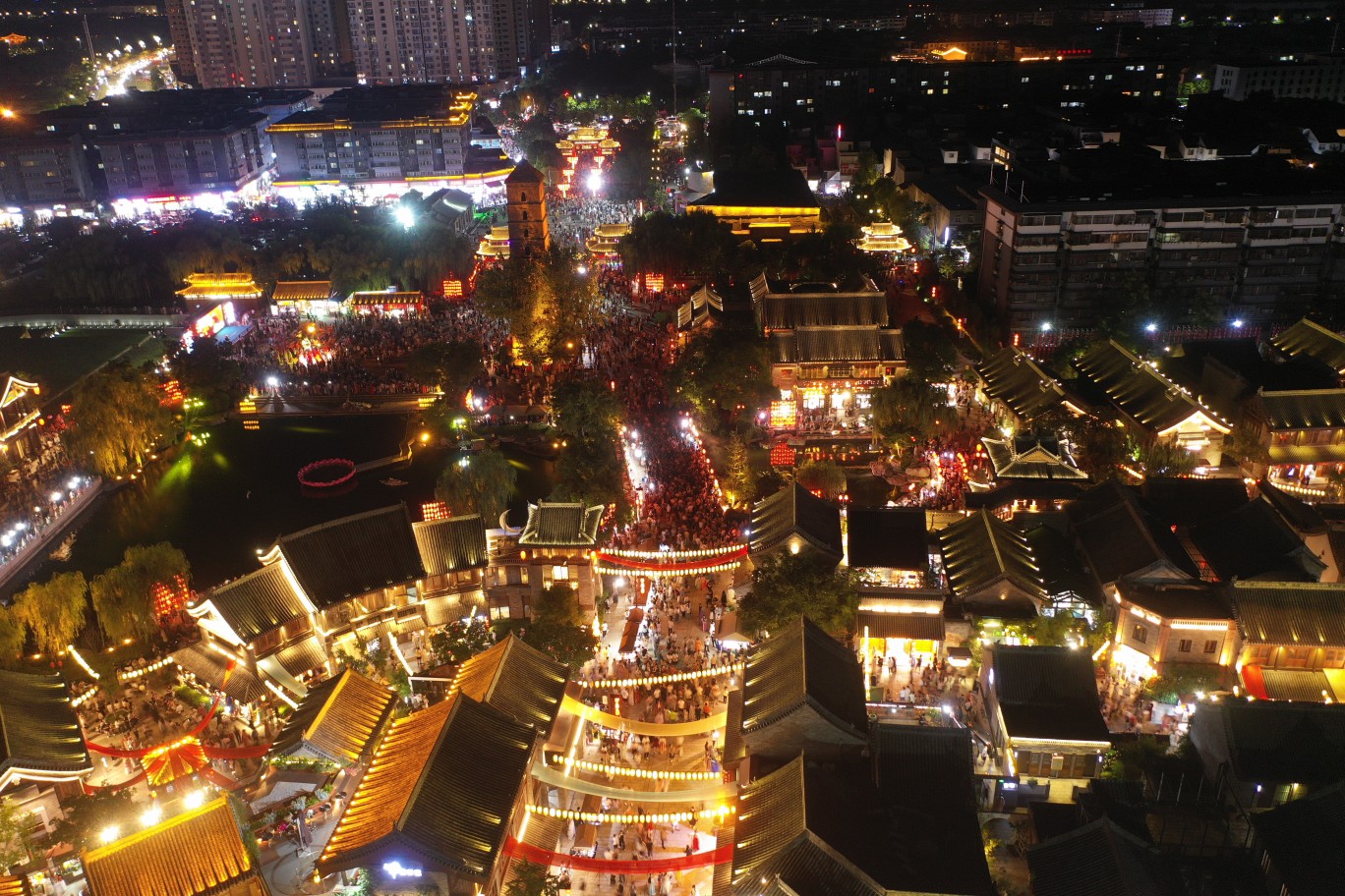 入戲洛陽城，來一場穿越主題的城市漫步 | 國慶漫游Citywalk