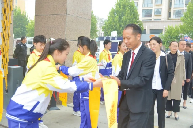 新蔡縣明英中學(xué)隆重舉行孔子誕辰2574周年紀(jì)念活動(dòng)