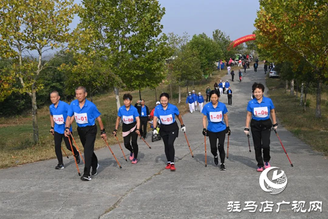 泌陽縣：舉辦駐馬店市第五屆老年人體育健身持杖走、手杖操交流活動