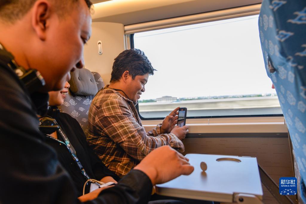 中印尼共建“一帶一路”合作的“金字招牌”——記習近平主席關(guān)心推動的雅萬高鐵正式開通運營