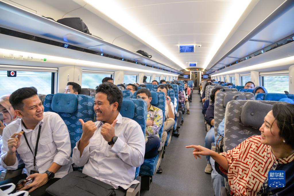 中印尼共建“一帶一路”合作的“金字招牌”——記習近平主席關(guān)心推動的雅萬高鐵正式開通運營