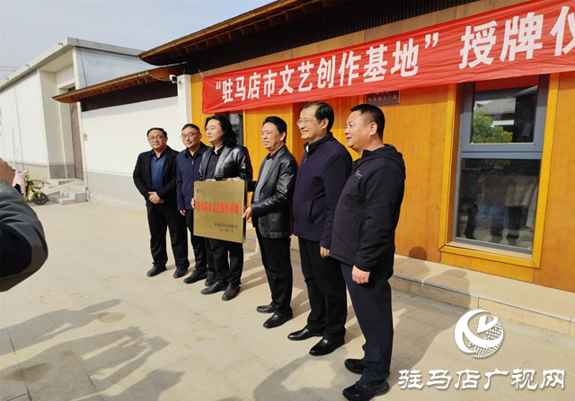 市文聯開展文藝助力鄉(xiāng)村振興和精神文明建設調研
