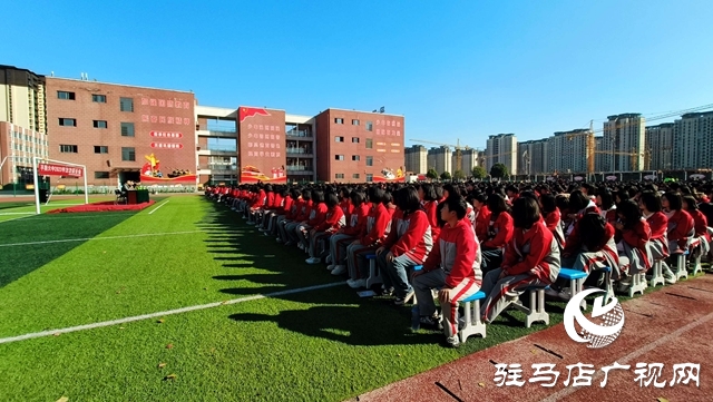 平輿縣清河派出所在平輿六中開展法治宣傳進(jìn)校園活動(dòng)