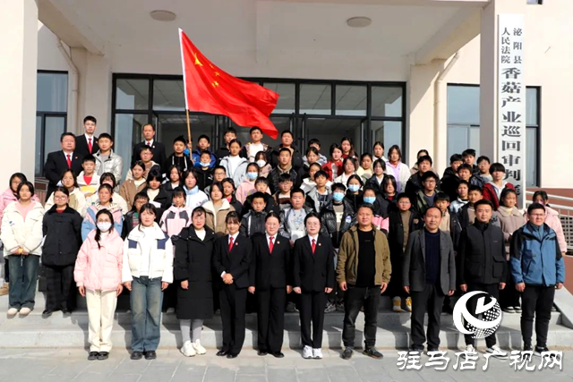 移動(dòng)式法治講堂什么樣？我想去看看！