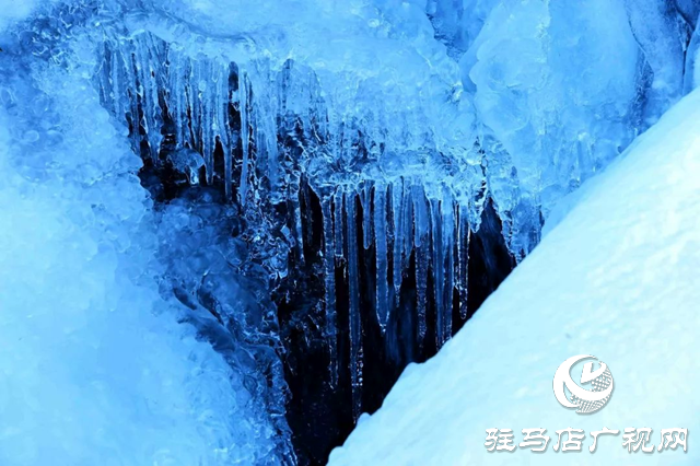 泌陽(yáng)縣：冰凌疊嶂如山峙 剔透晶瑩入眼來(lái)