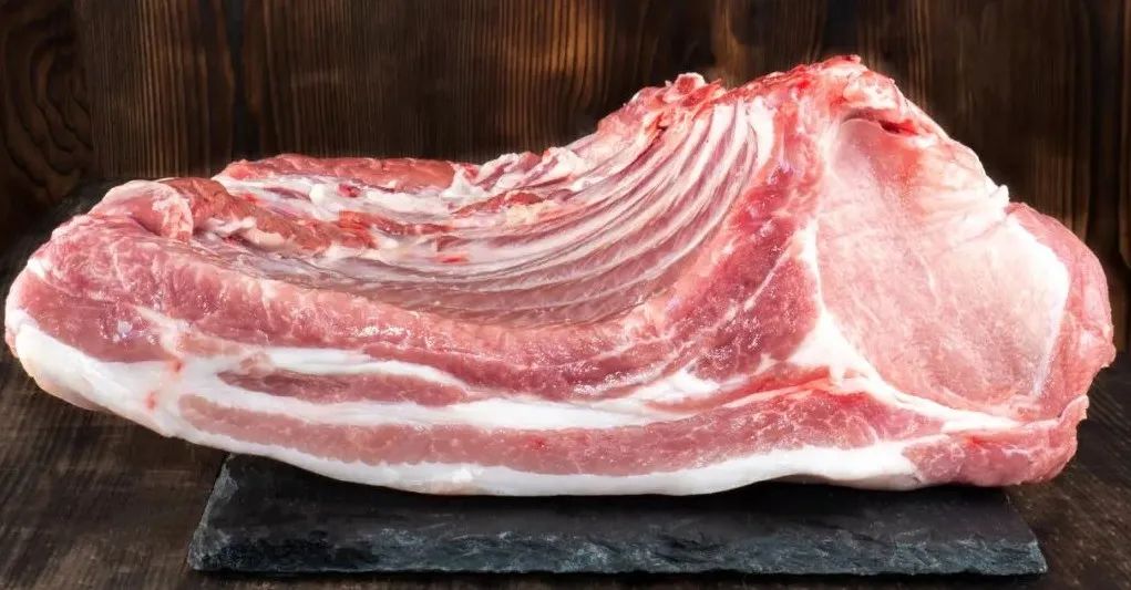 商販用這種“洗肉水”給豬肉保鮮，獲刑八個(gè)月！