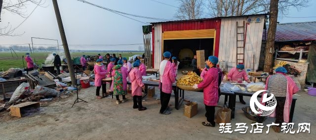 千萬粉絲“大網紅”為粉絲送福利 4000箱平輿特產油炸面食“麻葉子”發(fā)往全國各地