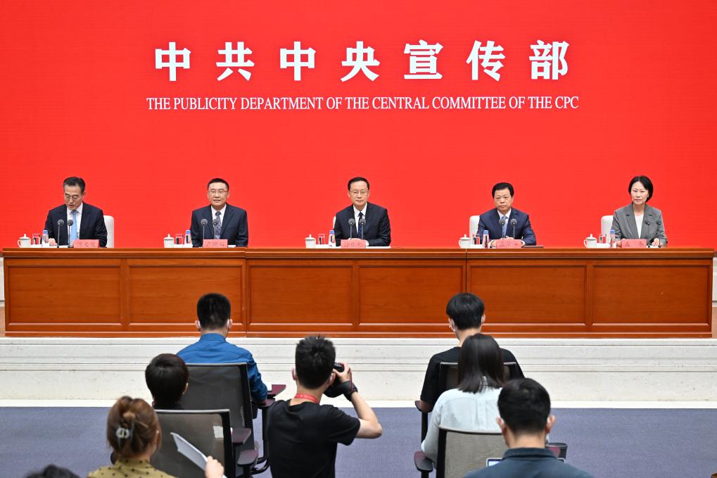 堅(jiān)持黨的文化領(lǐng)導(dǎo)權(quán)事關(guān)黨和國家前途命運(yùn)——深入學(xué)習(xí)貫徹習(xí)近平文化思想系列述評之一