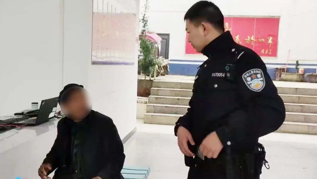 民警靈機(jī)一動(dòng)轉(zhuǎn)賬0.01元！成了！