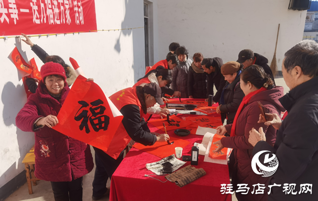 泌陽縣文聯(lián)、老體協(xié)舉辦“迎新年、寫春聯(lián)、送福千萬家”活動
