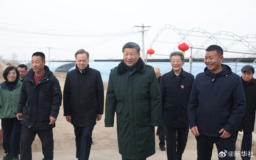 習(xí)近平春節(jié)前夕在天津看望慰問基層干部群眾