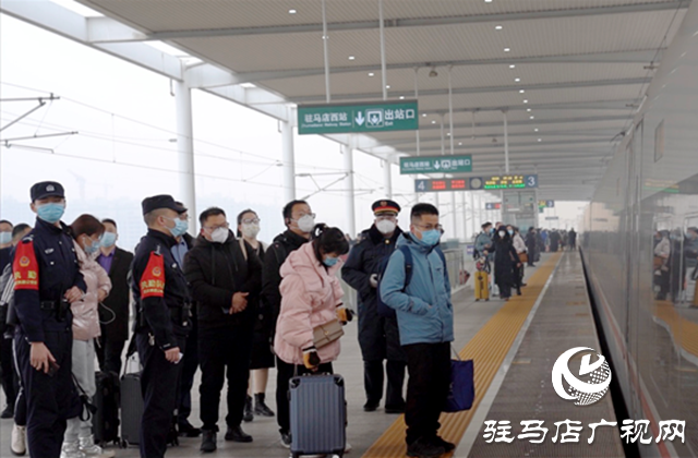 駐馬店車務(wù)段采取多項措施應(yīng)對低溫雨雪天氣