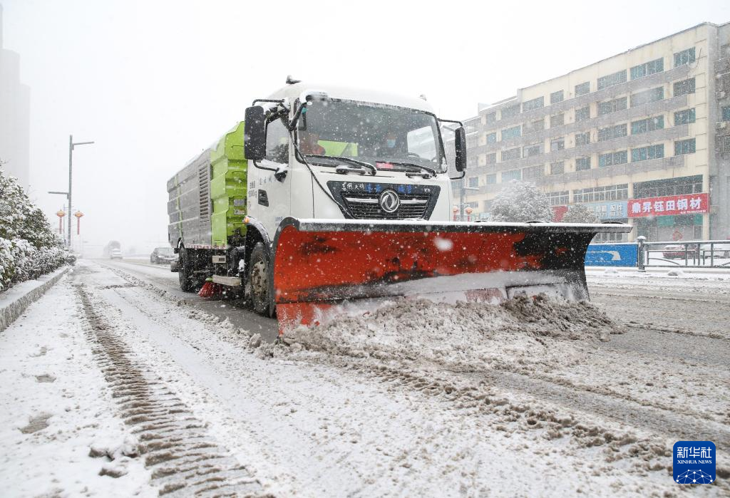 各地積極應(yīng)對低溫雨雪天氣
