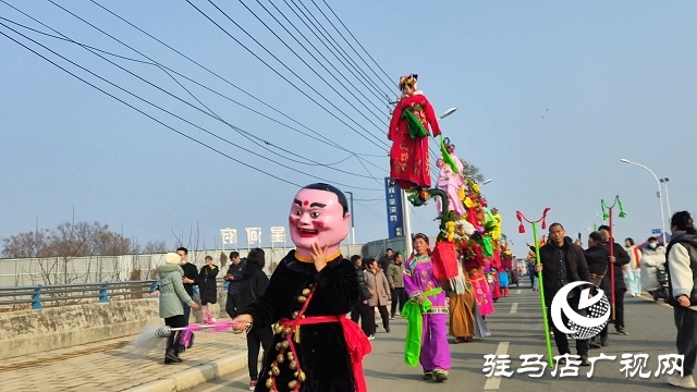 西平縣柏城街道北關(guān)社區(qū)舉行龍年團(tuán)拜活動