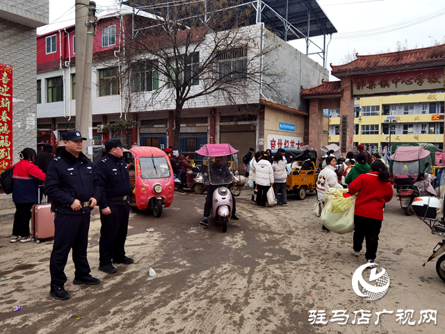 泌陽縣郭集派出所：站好“護學崗” 撐起校園“平安傘”