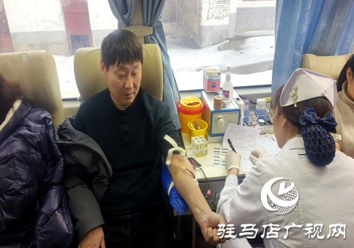 西平縣人和鄉(xiāng)組織開展無償獻(xiàn)血活動(dòng)