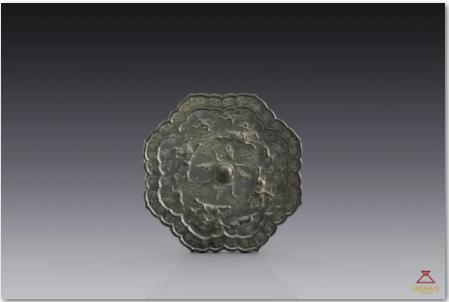 中原藏珍：騎馬狩獵紋銅鏡