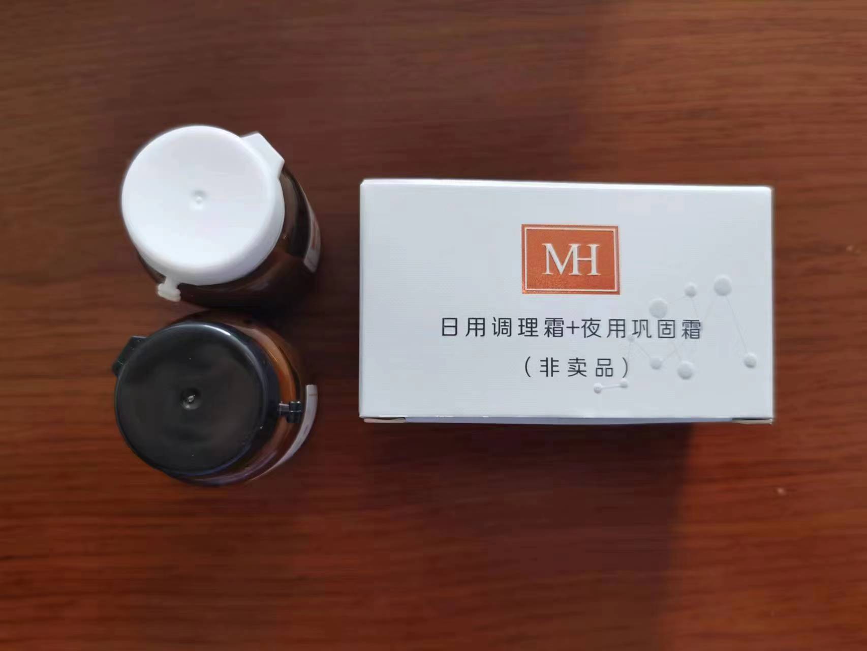 汞含量超標(biāo)4.3萬倍 化妝品“小樣”如何藏貓膩？