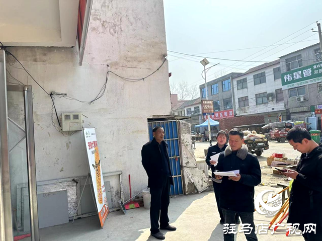 平輿縣十字路鄉(xiāng)：開展防盜窗、廣告牌排查拆除工作