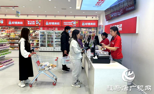 量販式零食店備受追捧，低價背后的原因到底是什么?