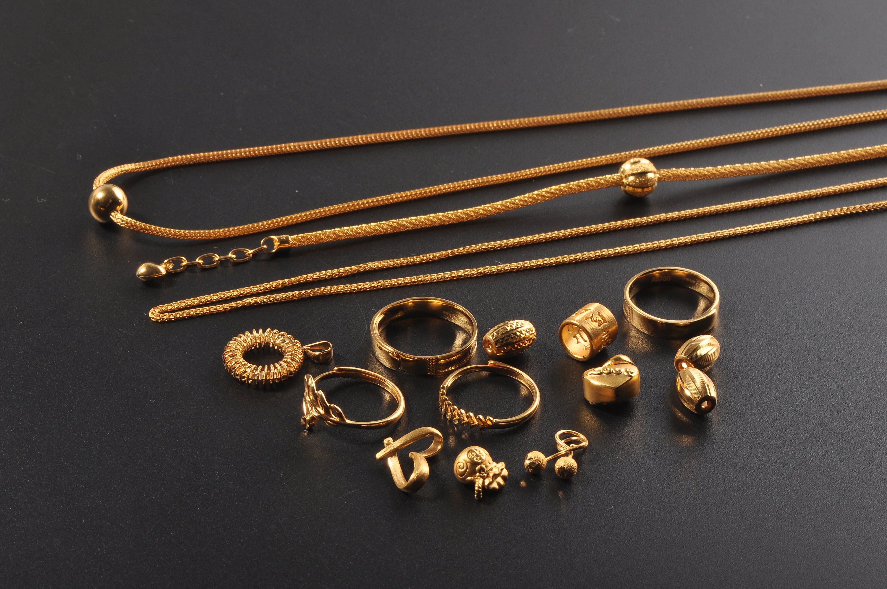 多個(gè)平臺(tái)銷售假“999足金”，如何堵住漏洞？