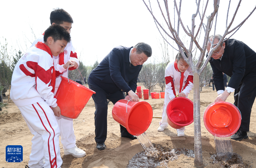 習近平在參加首都義務(wù)植樹活動時強調(diào) 全民植樹增綠 共建美麗中國