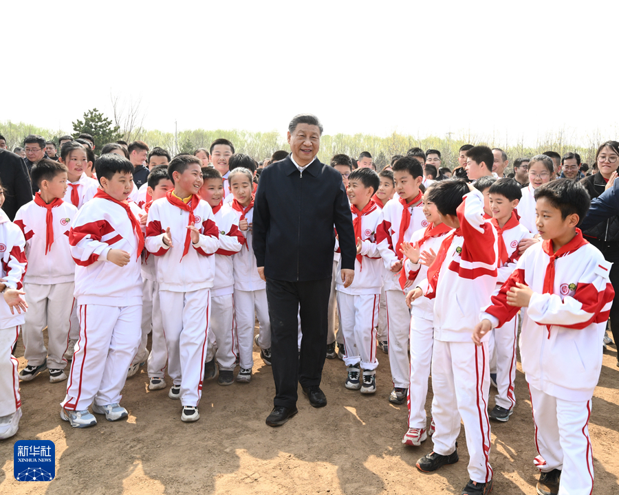 習近平在參加首都義務(wù)植樹活動時強調(diào) 全民植樹增綠 共建美麗中國