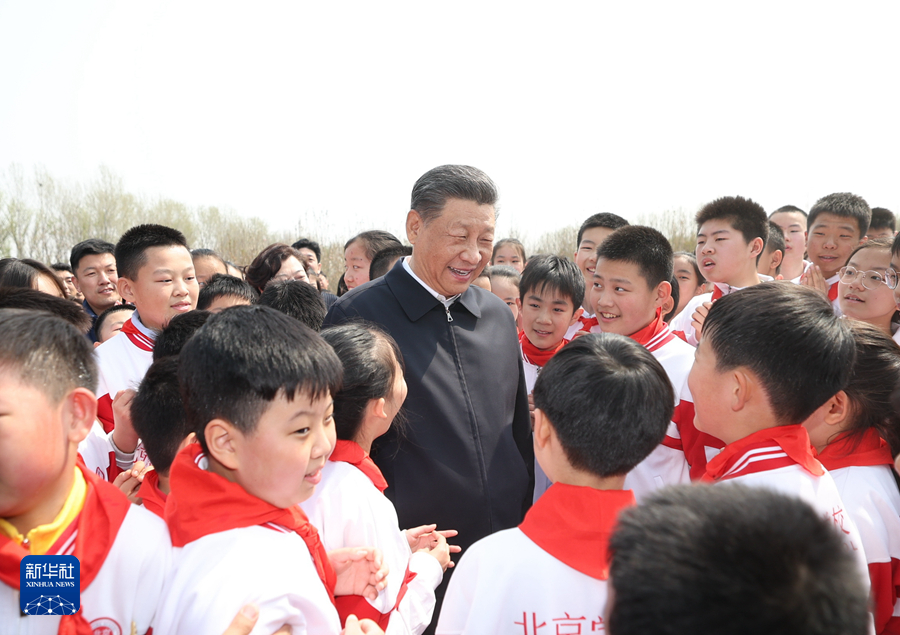 習近平在參加首都義務(wù)植樹活動時強調(diào) 全民植樹增綠 共建美麗中國