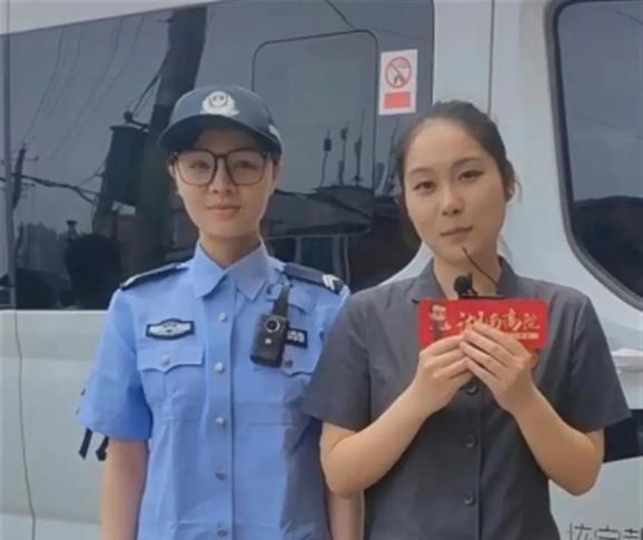 女方不退20多萬彩禮被帶上警車，法院全程直播，網(wǎng)友：好看