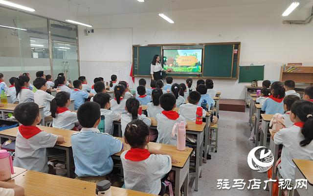 駐馬店市水利局組織開展水利科普進校園活動