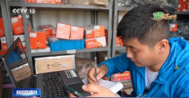 農(nóng)機(jī)“移動(dòng)醫(yī)院”、追農(nóng)機(jī)跑的工程師……這兒的夏收有點(diǎn)不一樣