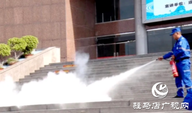 遂平縣文明辦蛟龍救援隊到遂平三中開展地震避險、防溺水進(jìn)校園宣講活動
