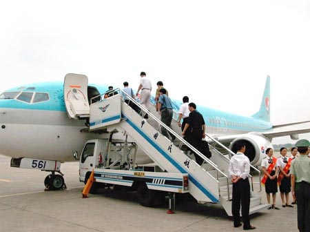 乘客買票體驗(yàn)C919卻成老機(jī)型執(zhí)飛，航空公司違約嗎？