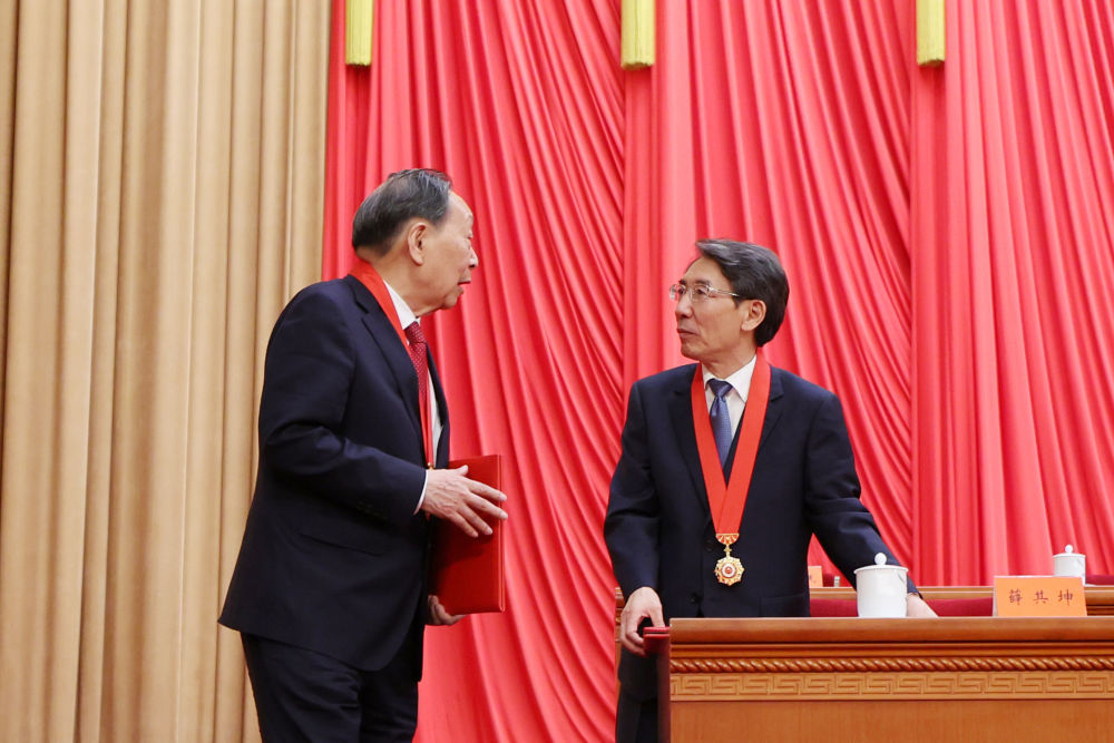 全國科技大會、國家科學(xué)技術(shù)獎勵大會、兩院院士大會在京召開