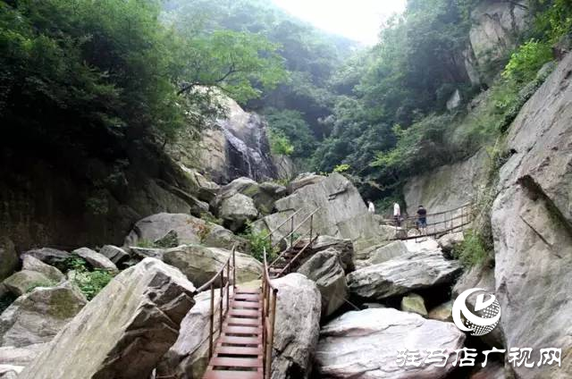 泌陽(yáng)縣峻險(xiǎn)秀美&ldquo;九龍瀑&rdquo; 大自然的鬼斧神工