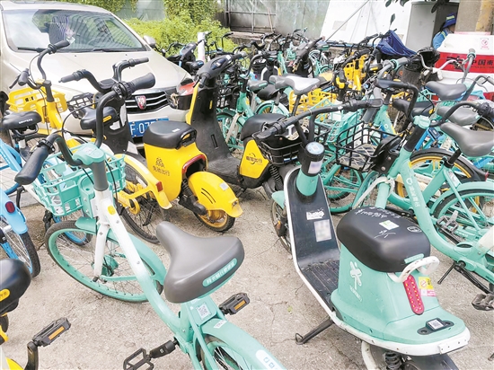 男子騎共享電單車被罰引爭議，專家建議應(yīng)建立明確的政策依據(jù)