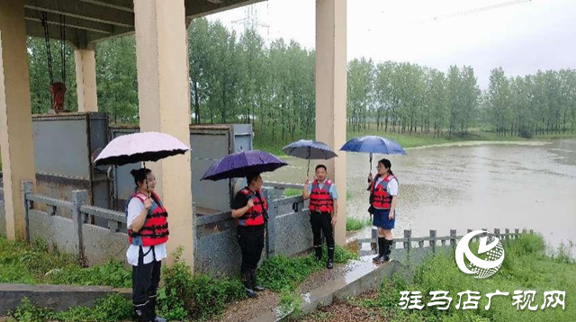 平輿縣辛店鄉(xiāng)組織開展防洪防汛巡河行動 做好防汛減災(zāi)工作