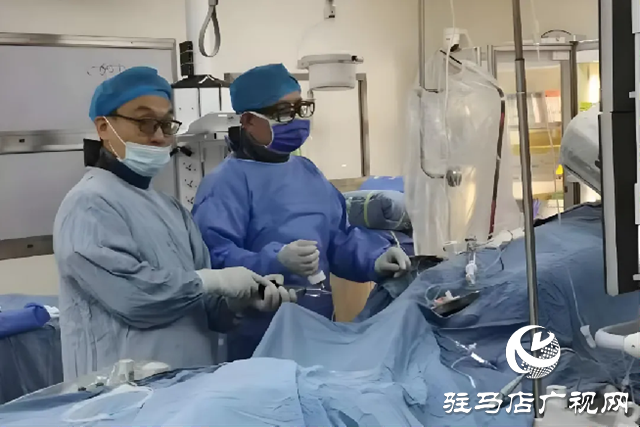 年輕男子突發(fā)心梗 醫(yī)生手術及時搶救