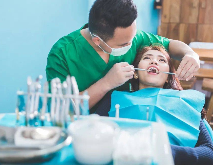 壞了一顆牙，竟一次被拔29顆牙——老年人口腔治療亂象調查