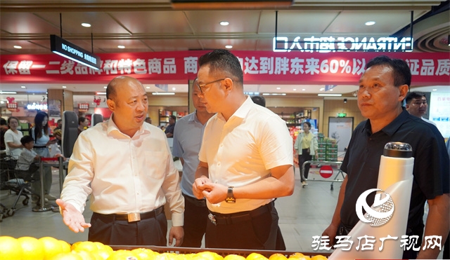 泌陽縣委副書記、縣長朱東升中秋節(jié)前督導(dǎo)檢查安全生產(chǎn)和節(jié)日商品保供等工作